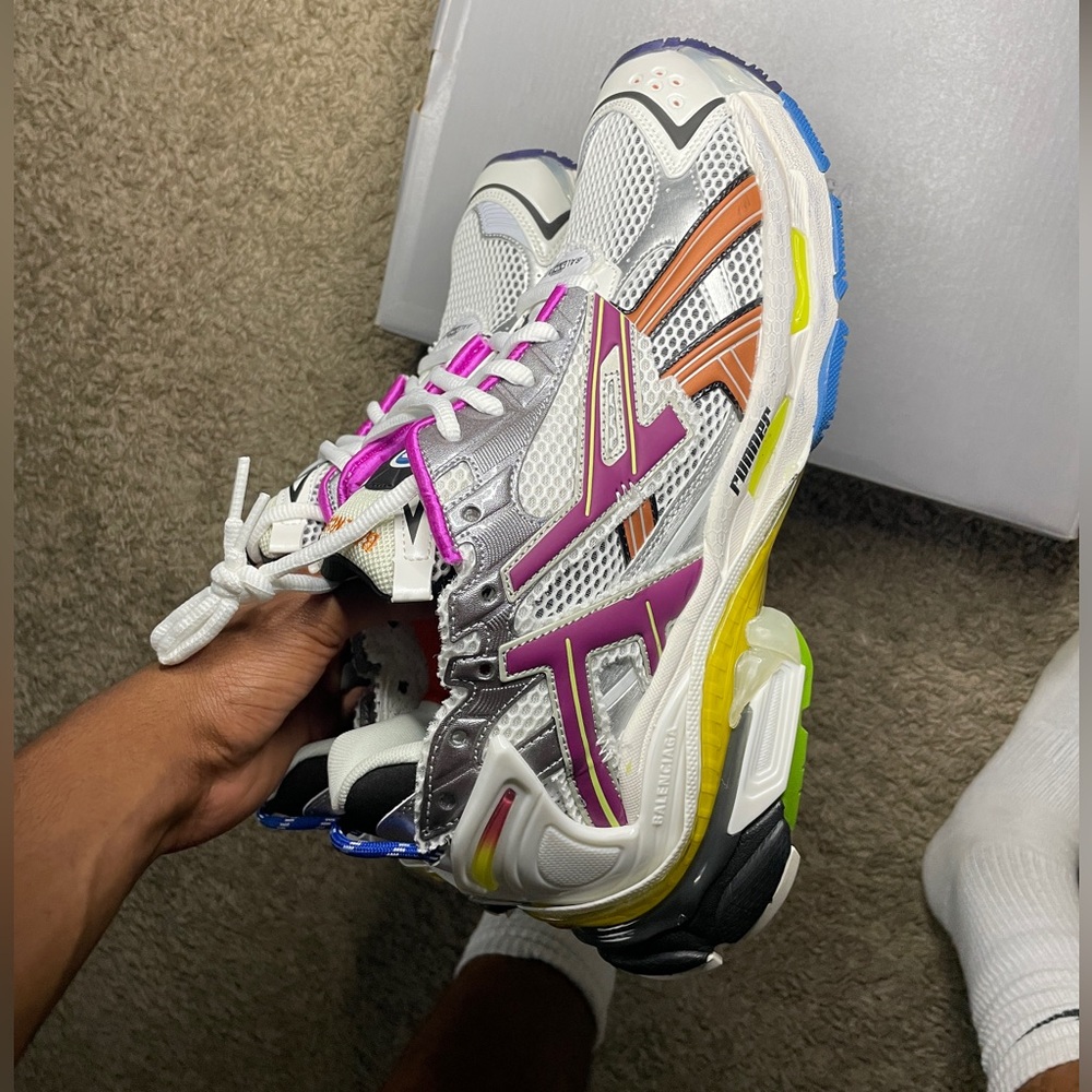 Balenciaga runner multi color size 11/44 brand new with box - Picture 3 of 8